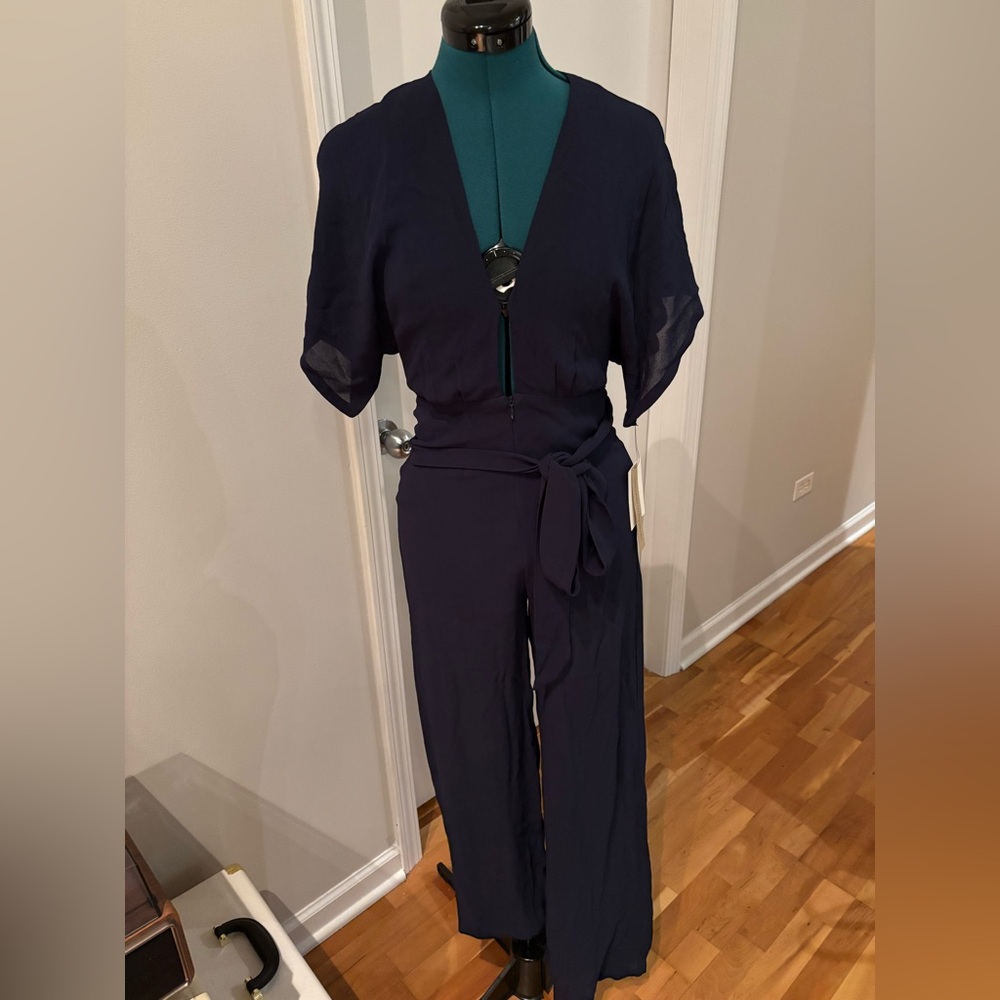 🦋Reformation🦋 Elegant Deep Navy V-neck Jumpsuit, 4P